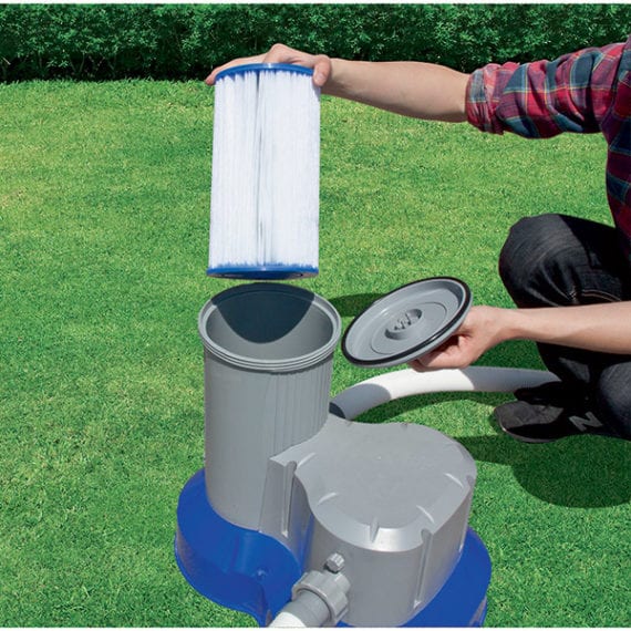Swimming pool - Pump